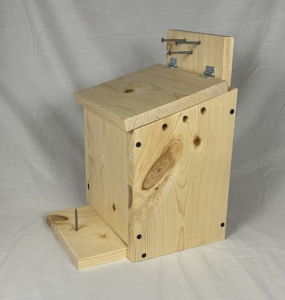 Large Solid Pine Backyard Squirrel/Bird House Nesting Box - Awesome Gift