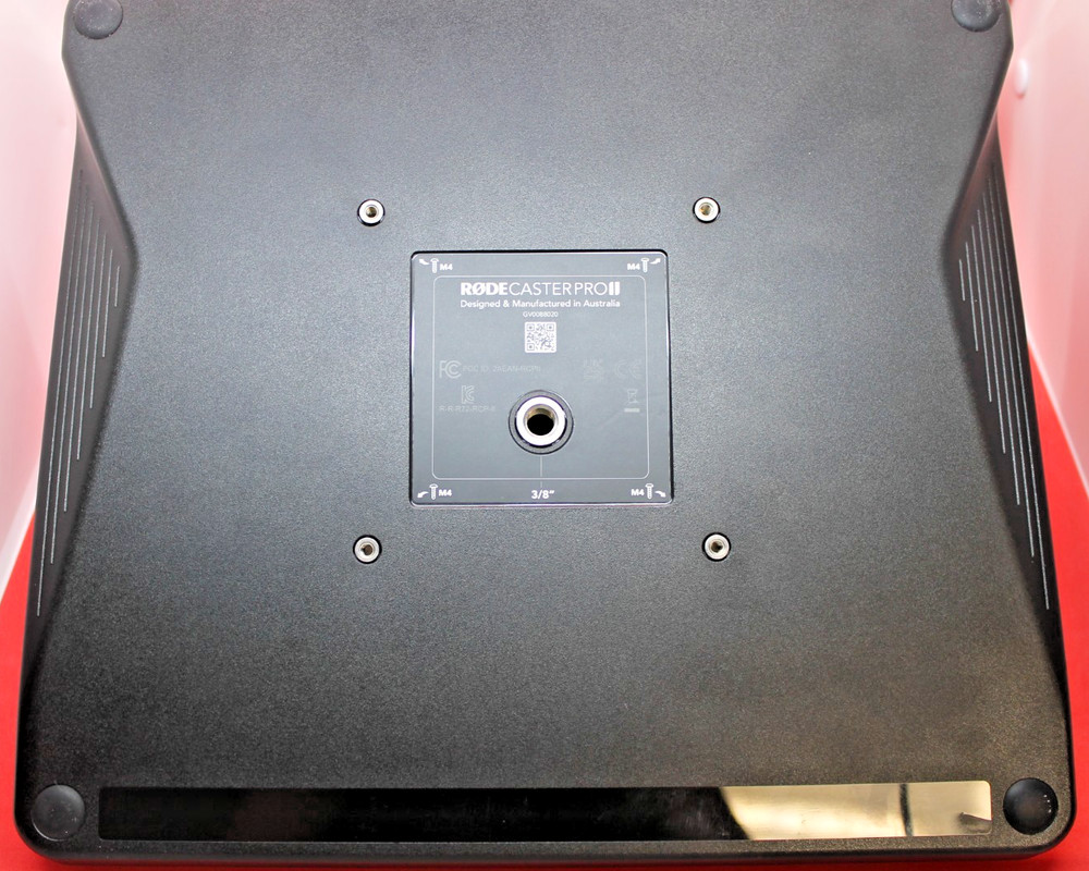 RØDECaster Pro II Integrated Audio Production Studio