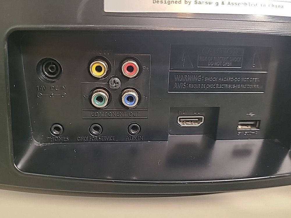 Samsung MM-D470D Micro System DVD CD FM Player ipod Dock No Remote