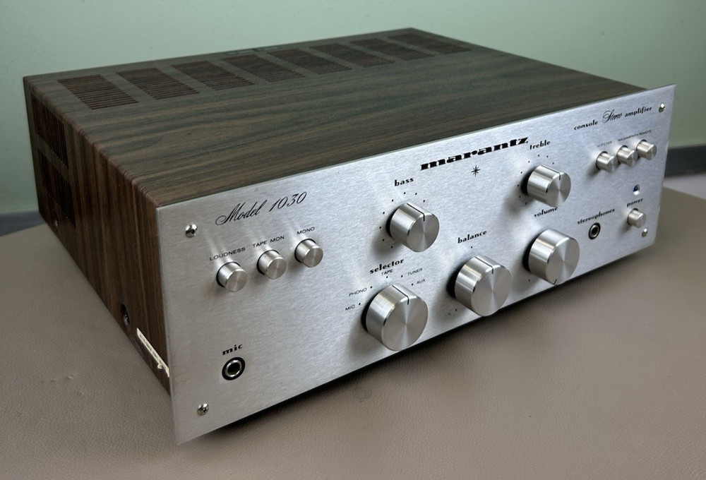 MARANTZ 1030 STEREO INTEGRATED AMPLIFIER