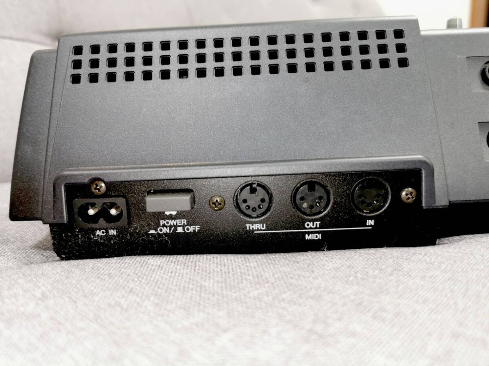 Yamaha MD8 8-track Multitrack Mini Disc MD Recorder Black