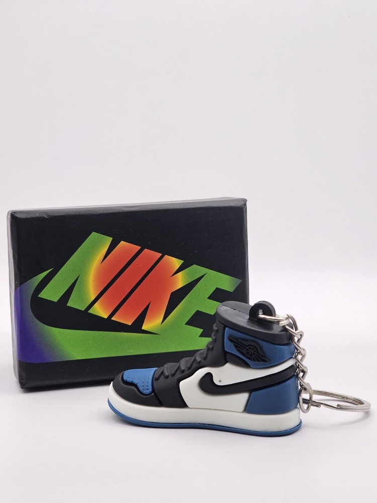 Mini Nike Sneaker keychain with Box