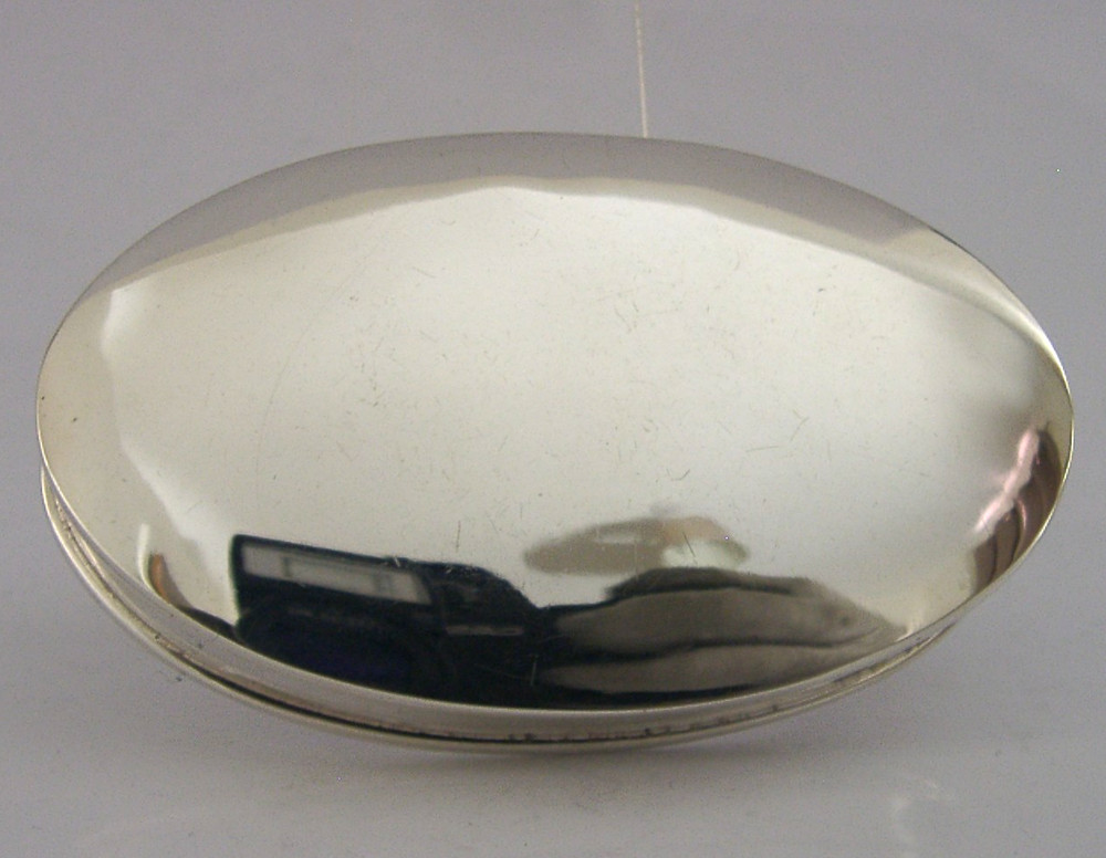 QUALITY ENGLISH SOLID STERLING SILVER GOOD SIZED BOX 2000 2.75 inch