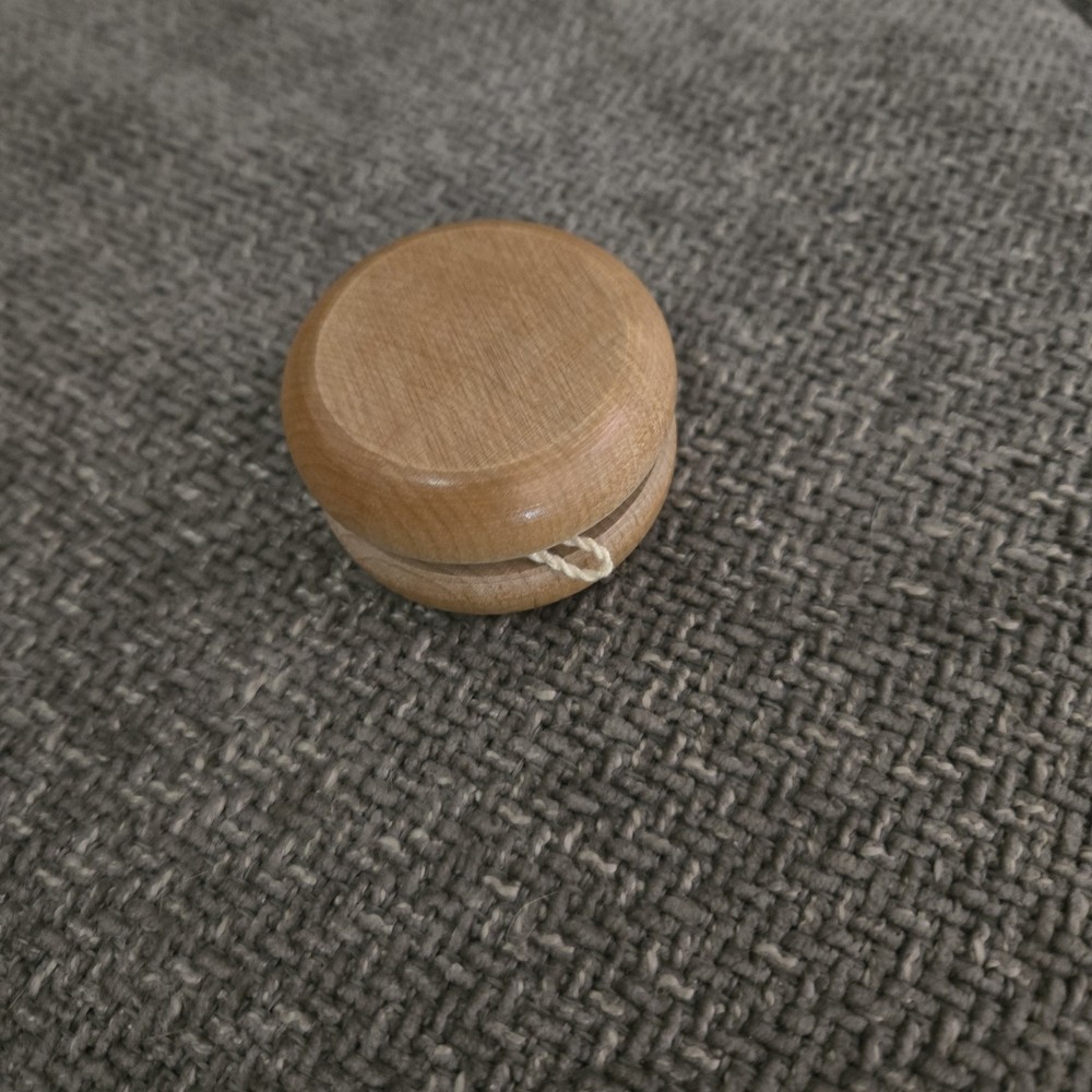7 Wooden Yoyo's