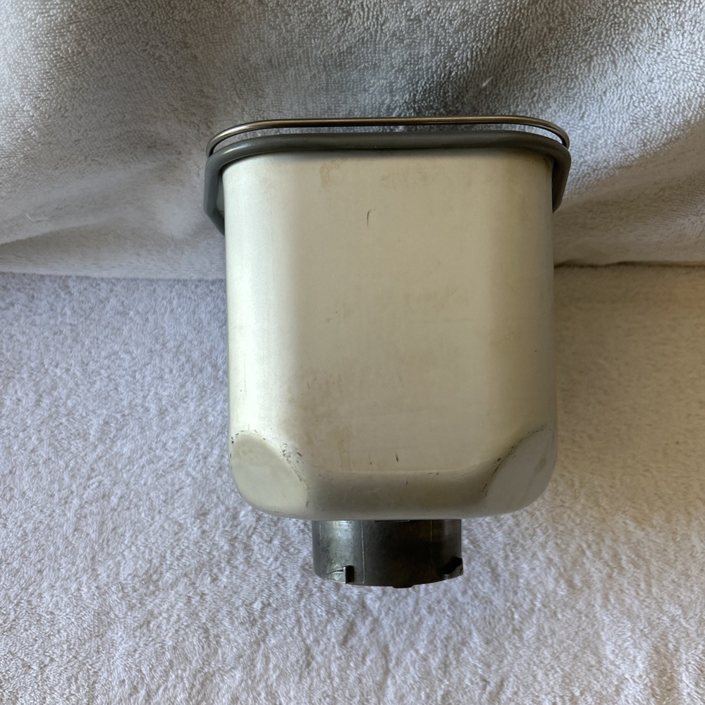 Williams Sonoma Bread Maker - WS0797 - Pan And Paddle