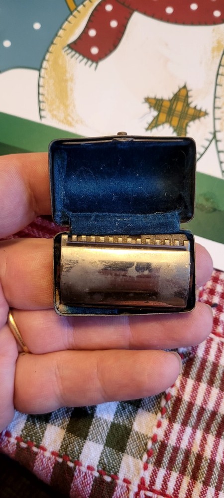 German Portable Razor Kit Ww2