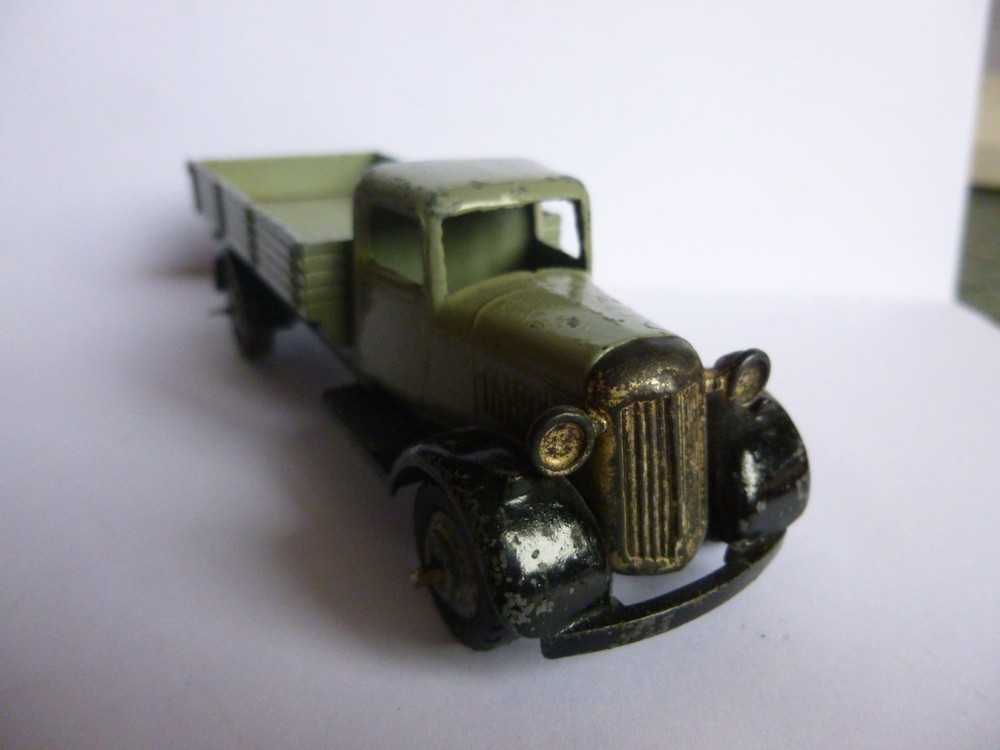 Dinky 25e circa 1947 Tipping Wagon