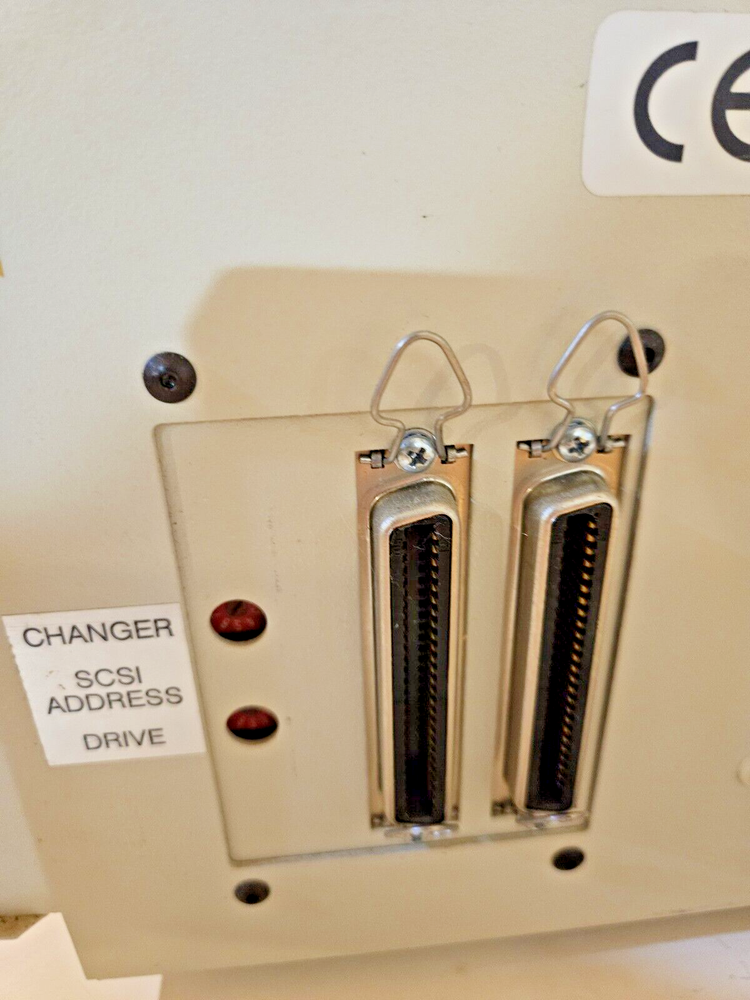 ADIC Dat Autochanger Autoloader Tape Drive with 2 DAT tapes