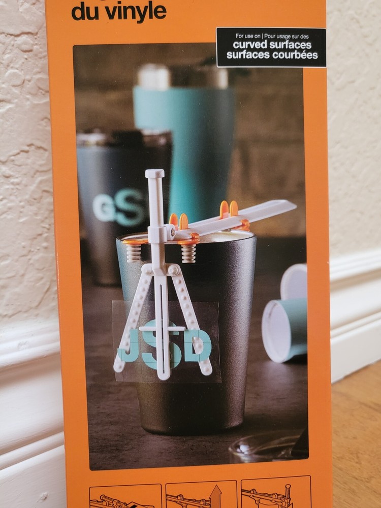 100% BRAND NEW!!! Fiskars Flat Surfaces Vinyl Positioner Alignment Tool