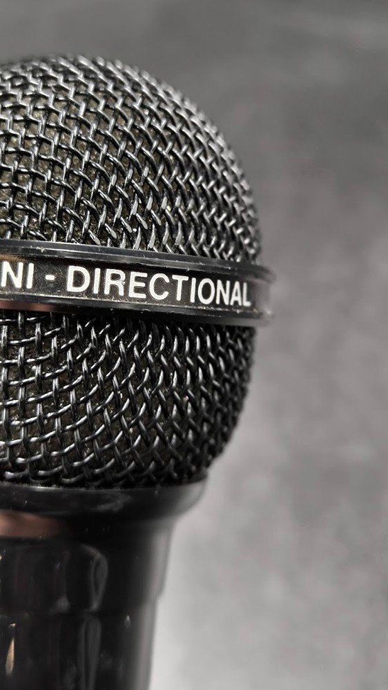 Uni-Directional Dynamic M5 Microphone Used Working Black