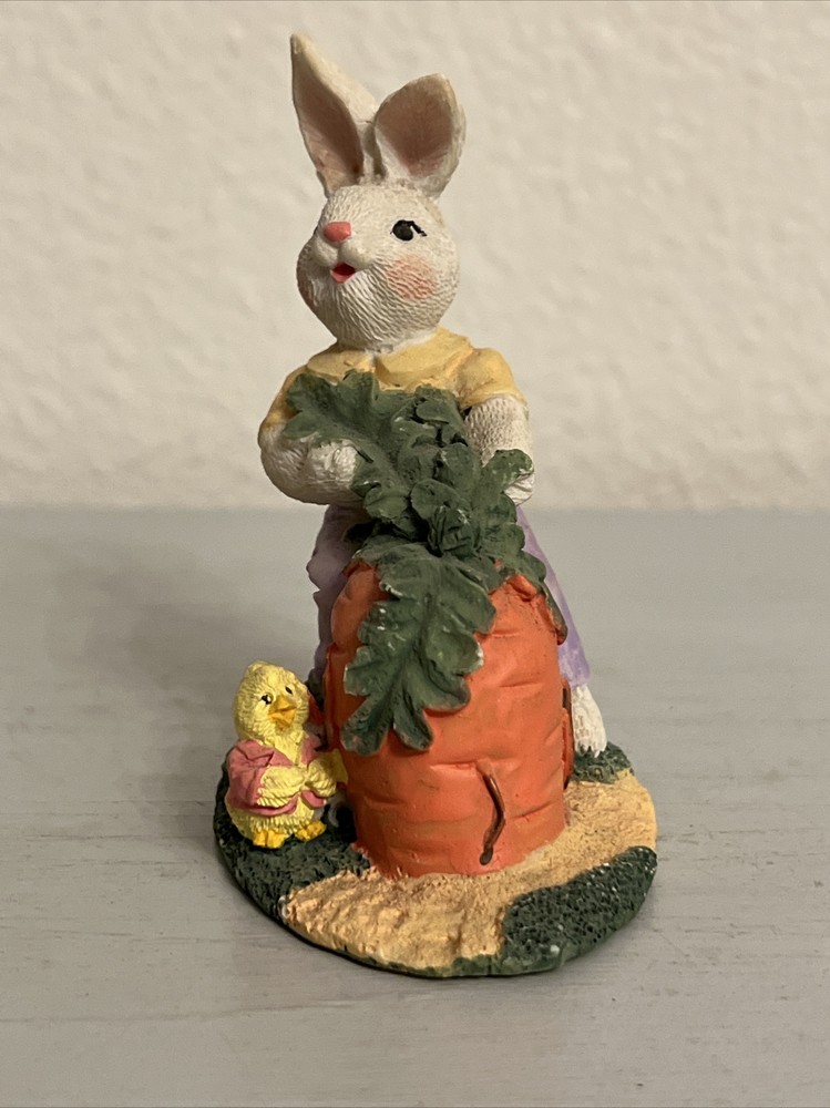Carrot Patch Collection White Bunny Statue Figurine (Pre-Owned)