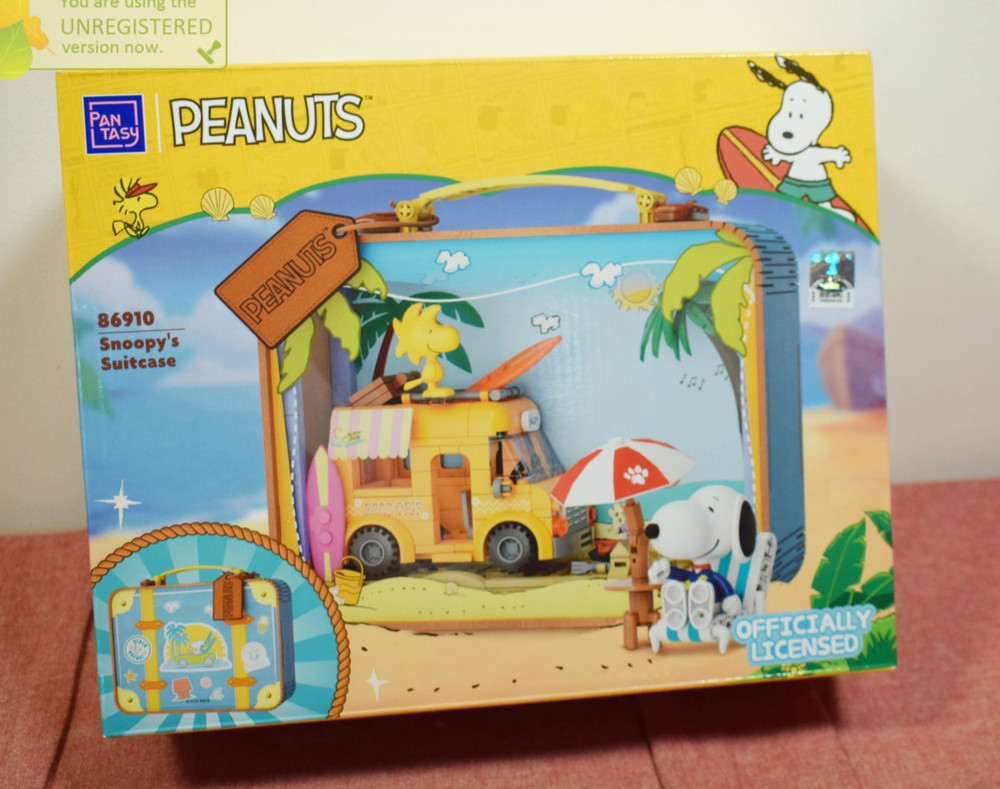 Pantasy Peanuts Snoopy's Suitcase Buildable Brick Block Set 86910