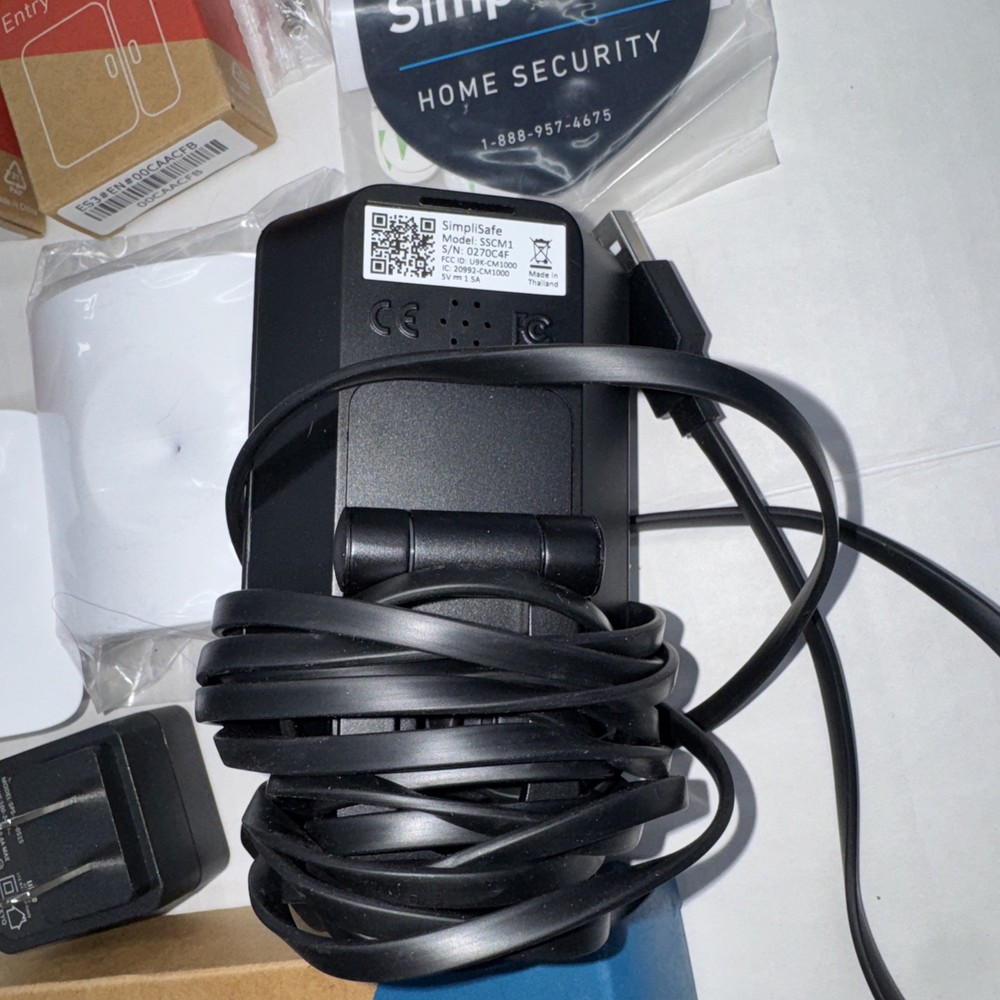 SIMPLI SAFE HOME INDOOR SECURITY SYSTEM 12 piece system