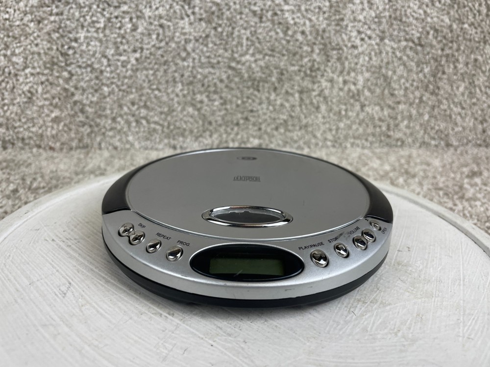 Durabrand Fully Programmable Personal CD Player CD-566 2007 Silver Parts Only
