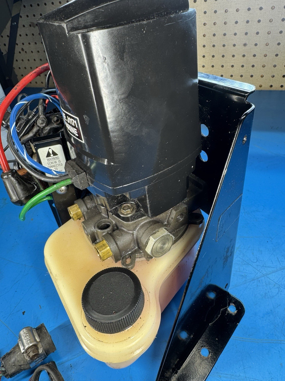 MerCruiser Alpha One Gen 2 Trim Tilt Pump