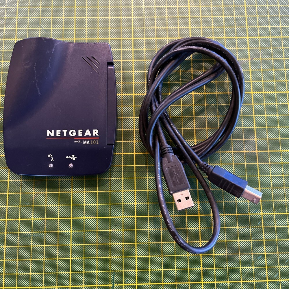Netgear 54Mbps Wireless USB 2.0 Adapter MA101 802.11b inc. USB cable