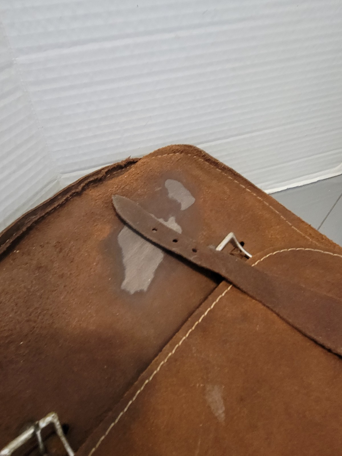 Antique Saddlebags Suede Satchel Style Read