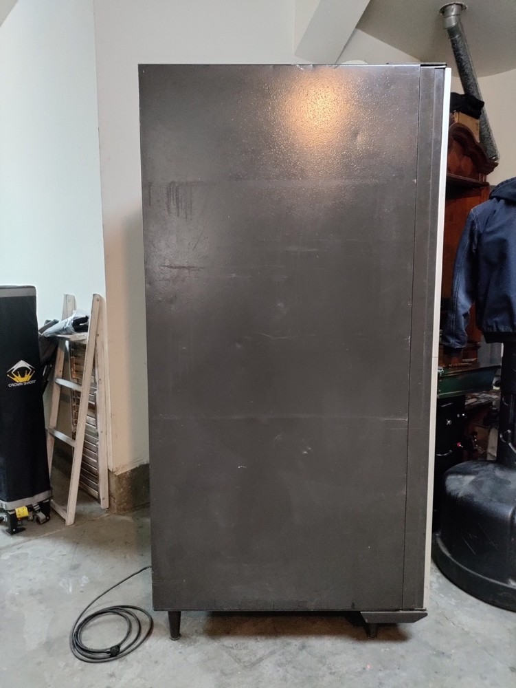 Rowe 4945S Vending Machine