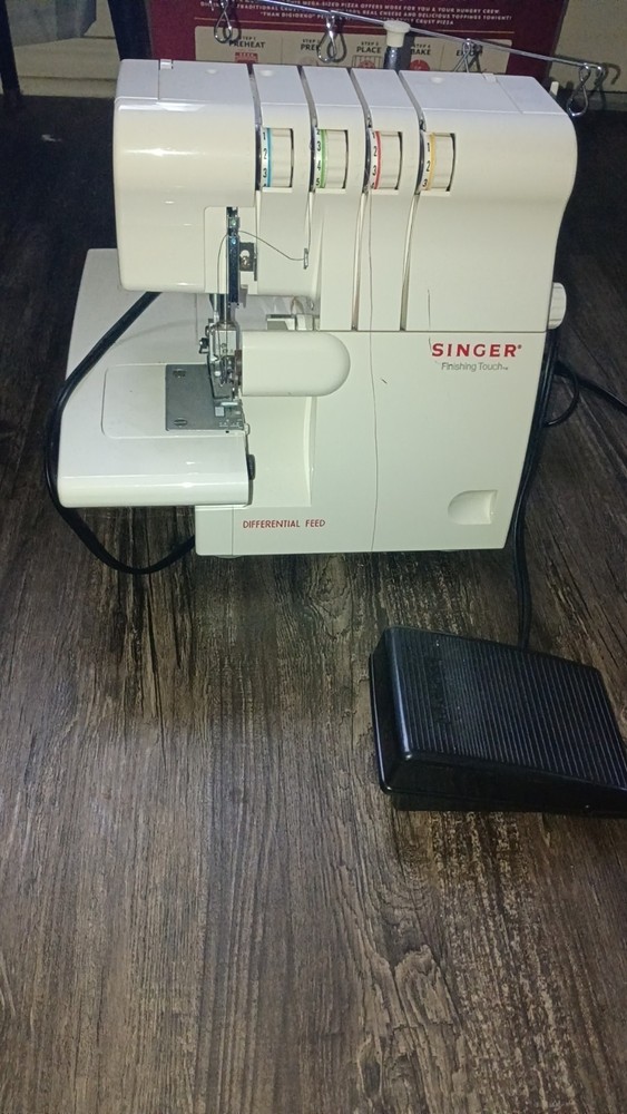 Singer 14SH654 Mechanical Sewing Machine