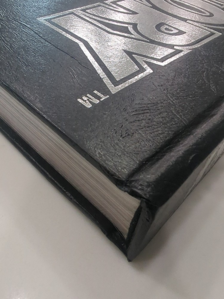 KISS Book KISSTORY USED Nice Ships Free DRGLAS