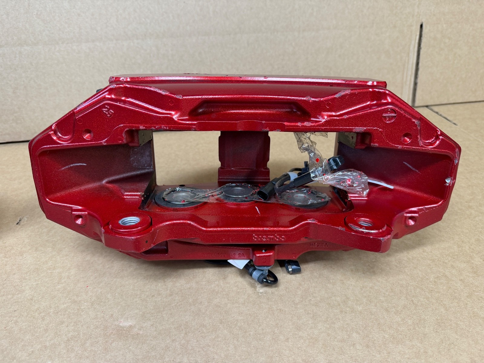 OEM Cadillac Escalade Tahoe V Brembo FRONT CALIPER SET 2021-2024 86555782