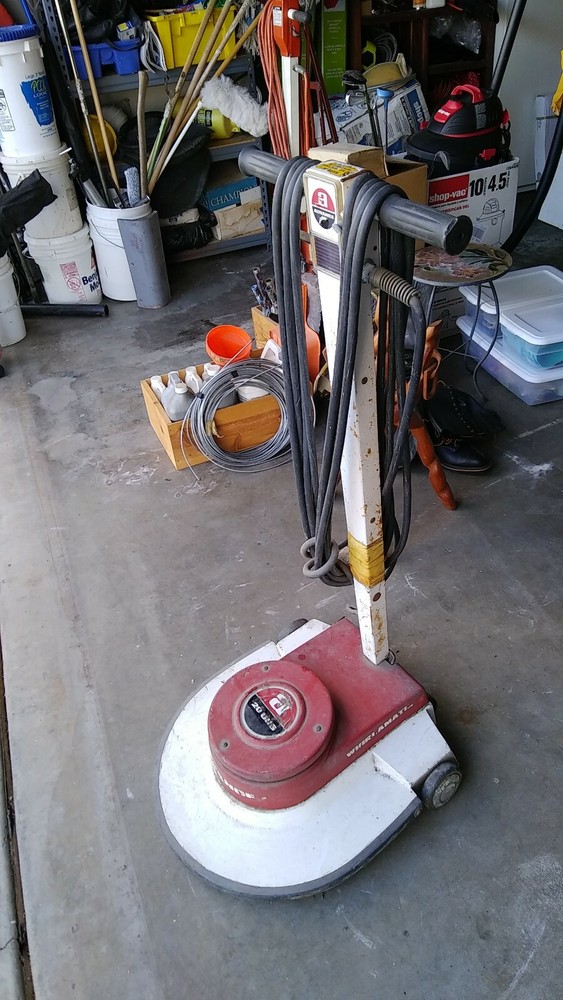 A 20 Uhs Advanced Floor buffer 
