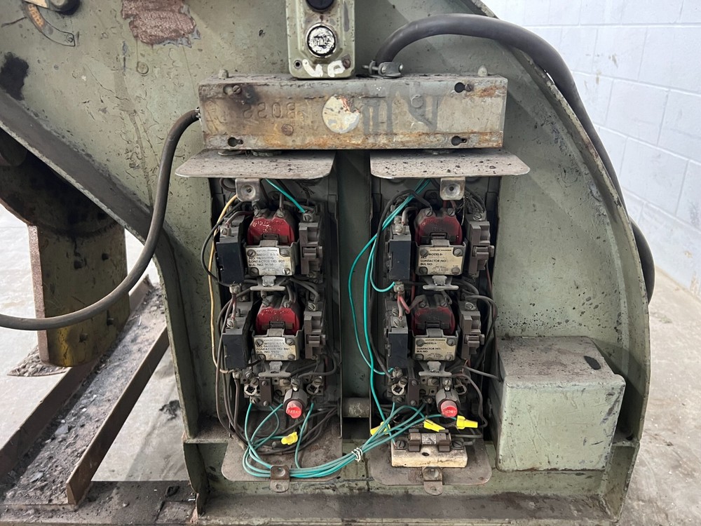 WEBB MODEL P-25 2500LB CAPACITY WELDING POSITIONER