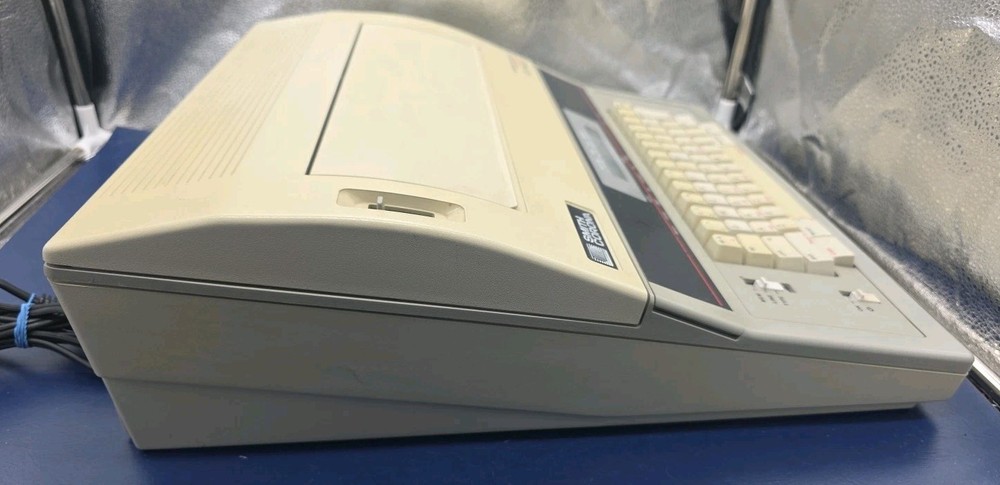 Smith Corona XD5600 Spell Right Dictionary Memory Typewriter *Tested*