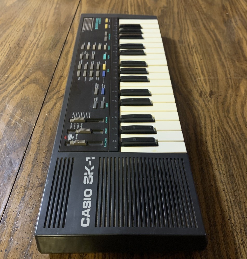 Casio SK-1 Portable 32 Key Sampling Keyboard