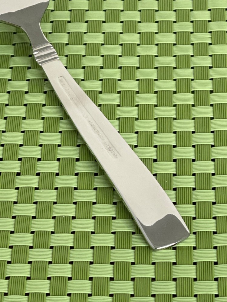 Reed & Barton REGENT Stainless Salad Fork 18/10 Heritage Mint Flatware - 7"