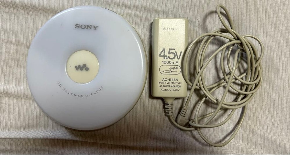 Sony D EJ002 CD Walkman Portable CD Player with Power Cable Used Excellent