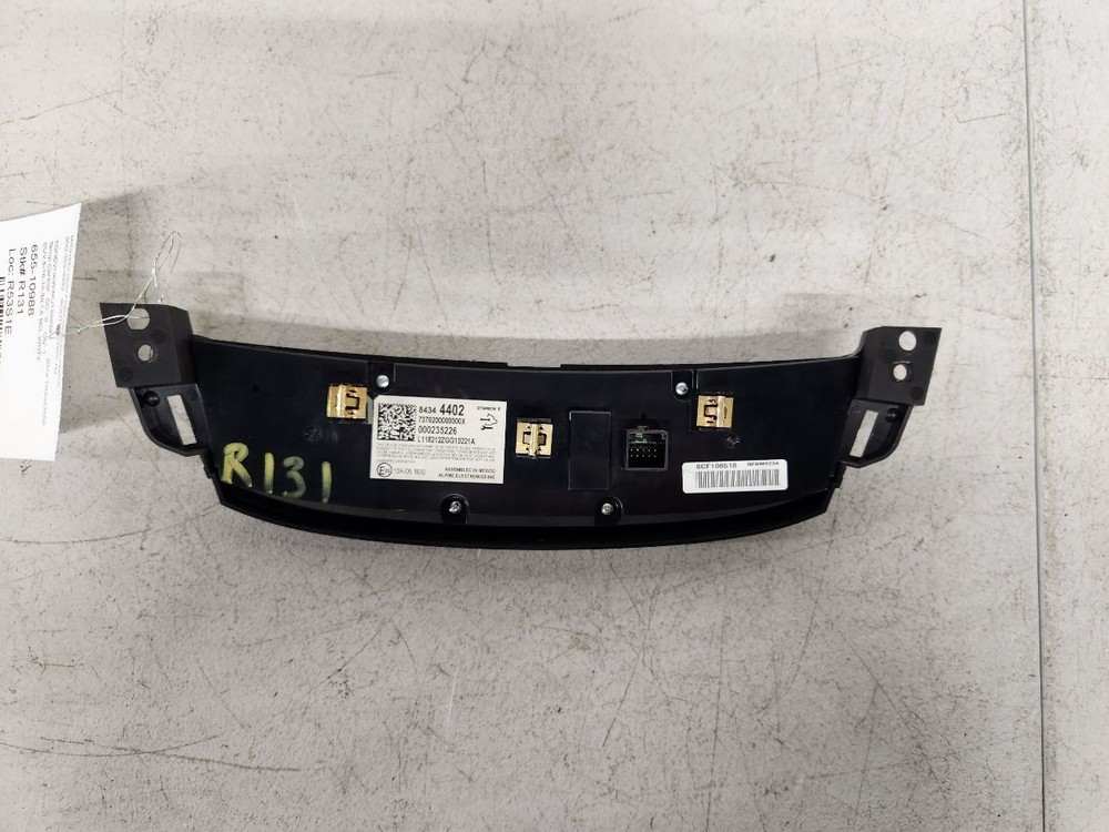 Temperature Control Front With Seat Heating Control Fits 18-21 TRAVERSE 1097643