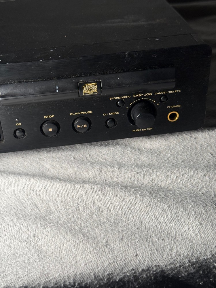MARANTZ DR6050/U1B -- CD Recorder and Player - Great condition!! NO REMOTE