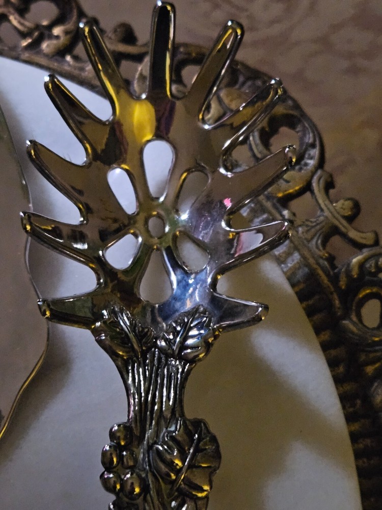 Godinger Silver Plated Grapevine Collection Cake/Pie/Dessert Server & Spoon Set