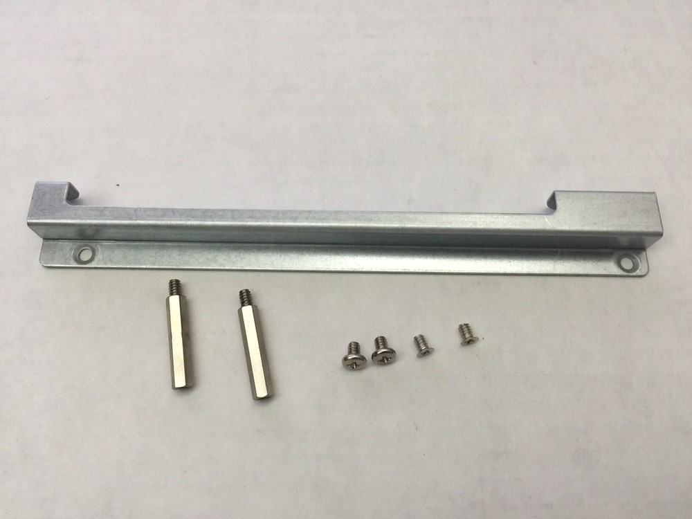 Supermicro MCP-120-00032-0N Riser card bracket