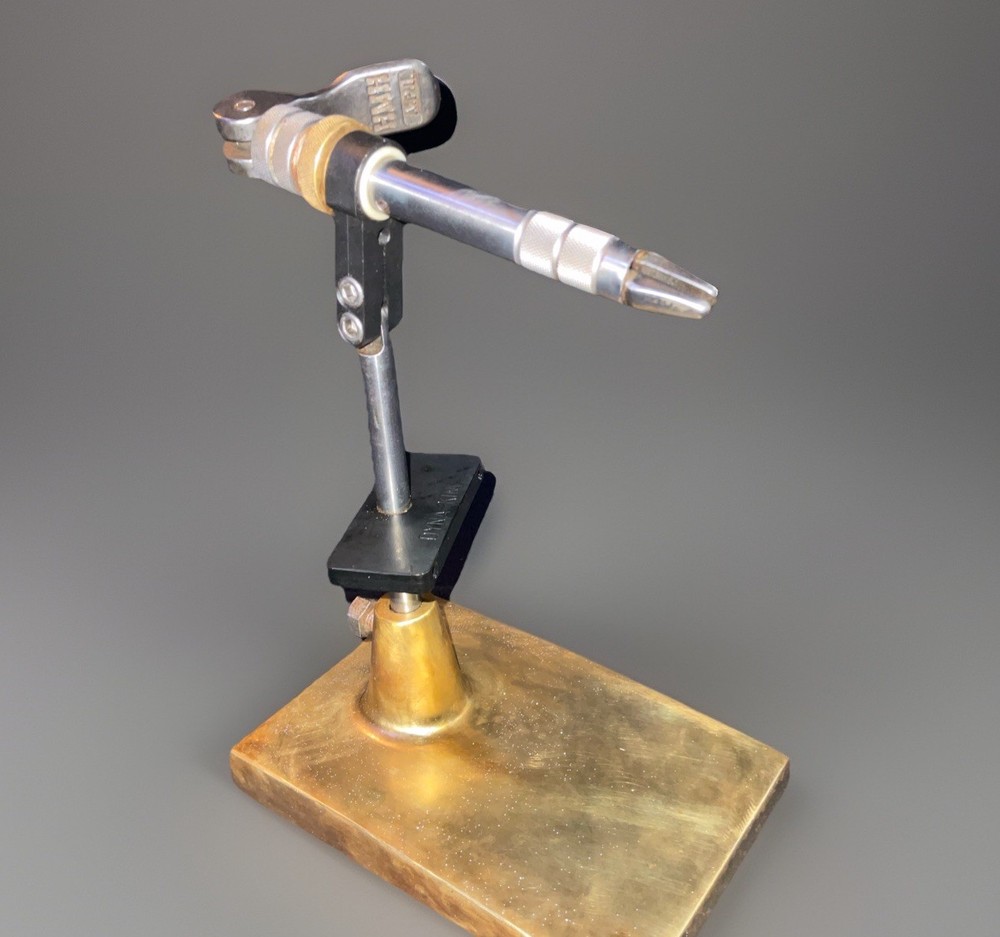 API Angling Products HMH DYNA KING brass Base Fly Tying Vice - Vtg Heavy