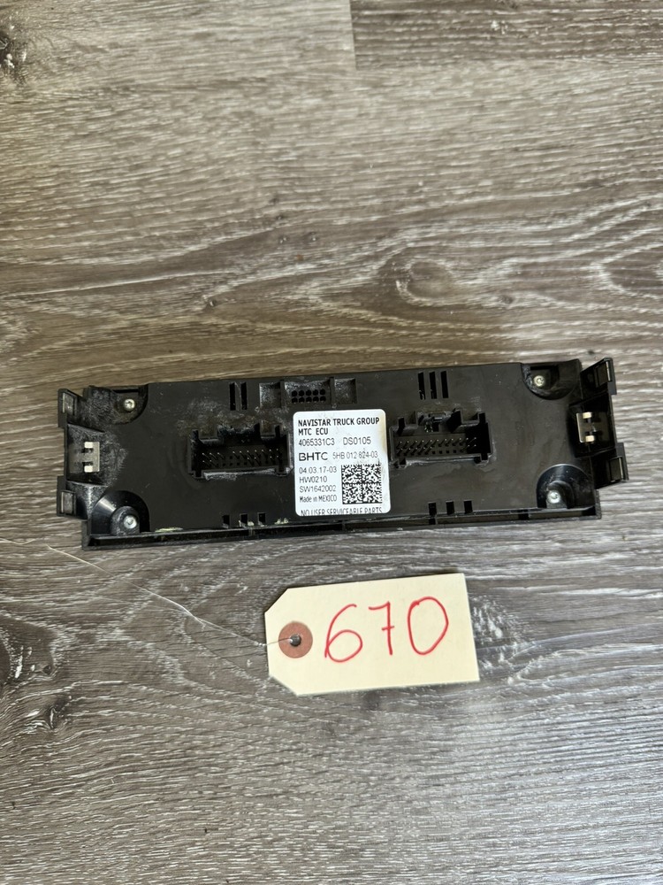 INTERNATIONAL NAVISTAR TEMPERATURE CONTROL - P/N: 4065331C3