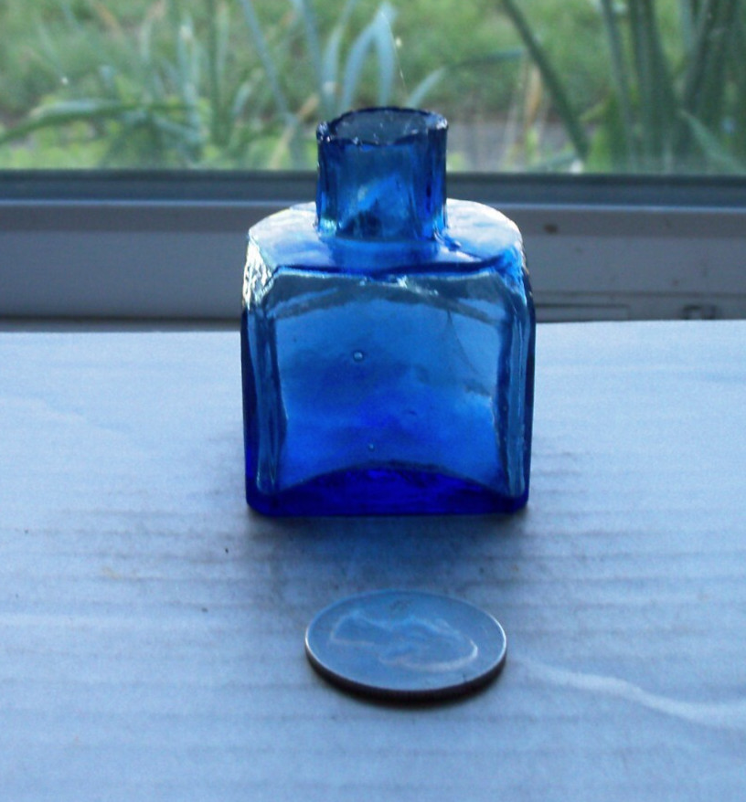 STUNNING RARE VICTORIAN  SQUARE BLUE BURST TOP INK WITH X ON BASE