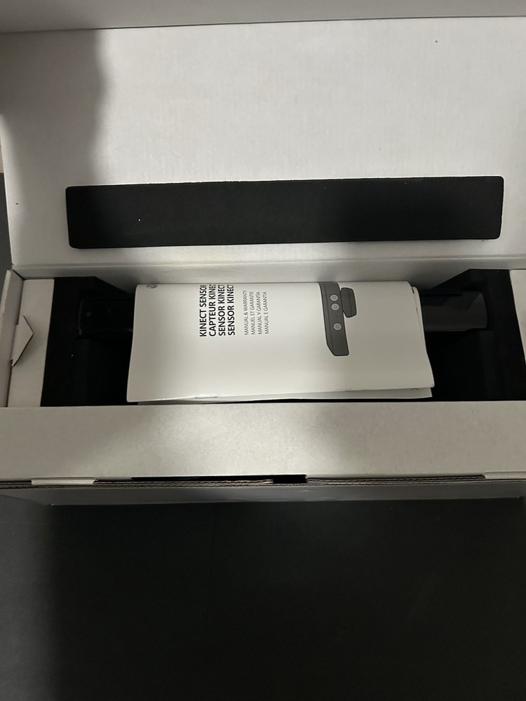 Microsoft LPF-00004 Motion Sensing Gaming Controller For Xbox 360