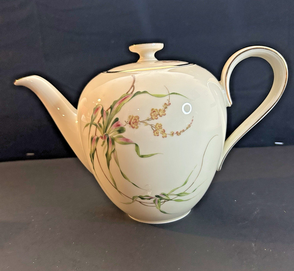 Heinrich Drazene Coffee Pot with Lid - Pattern For US Airforce