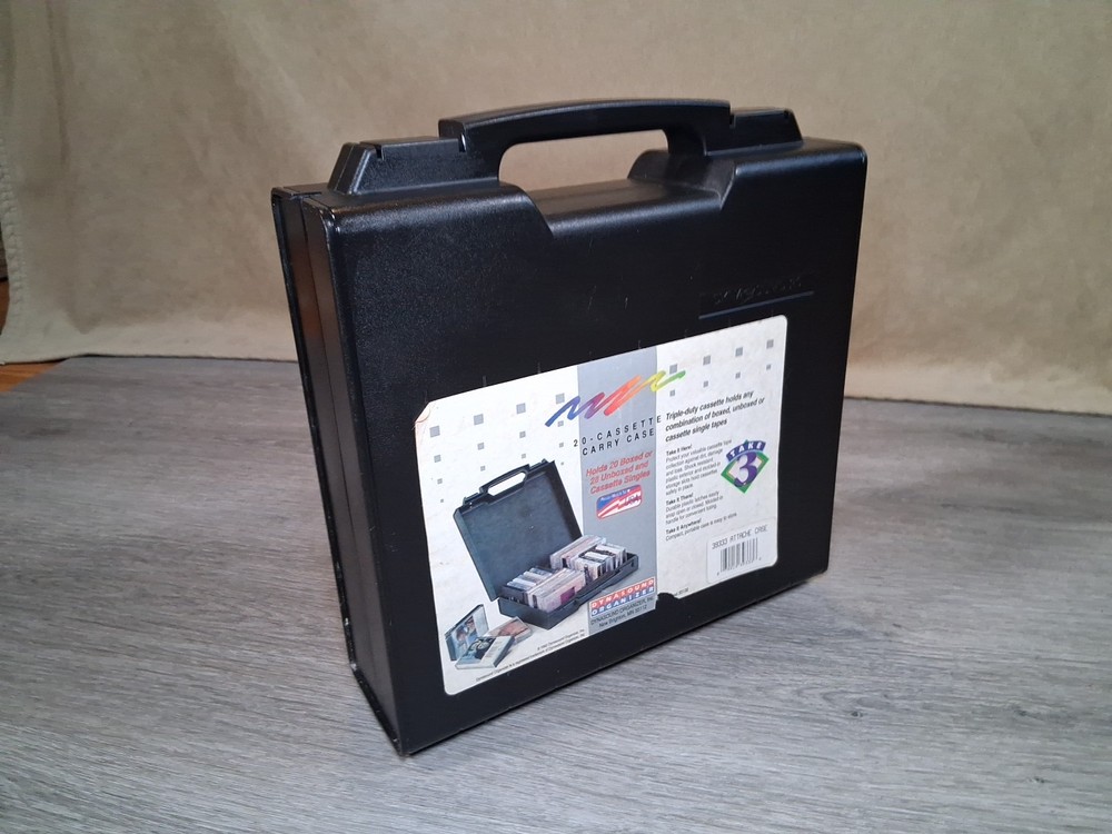 1992 DynaSound 20 Cassette Attache Case Organizer