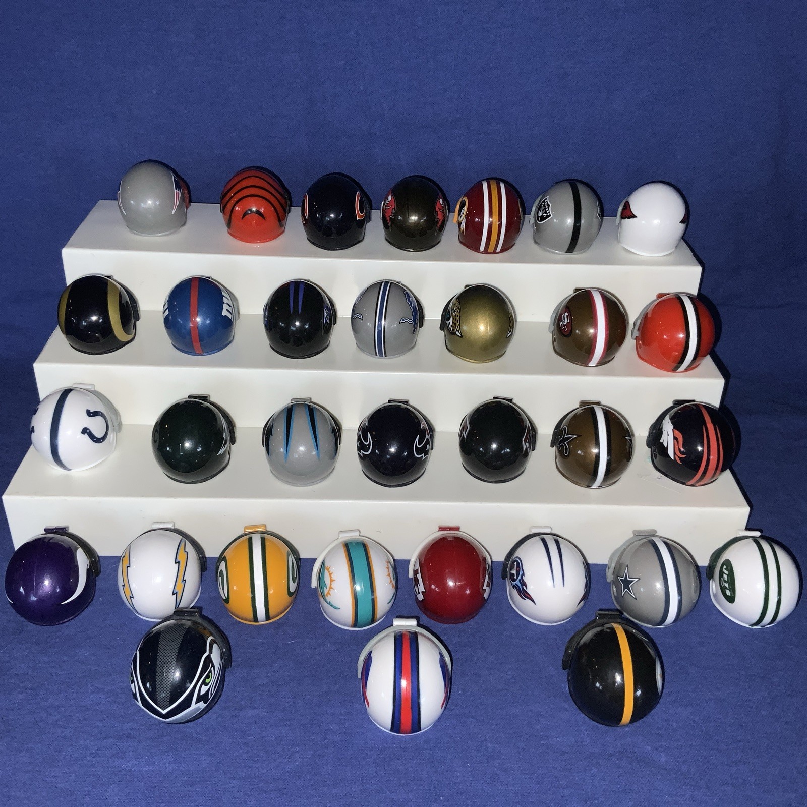 Riddell NFL Mini Plastic Football Helmets Lot of 32 Team Helmets 2014