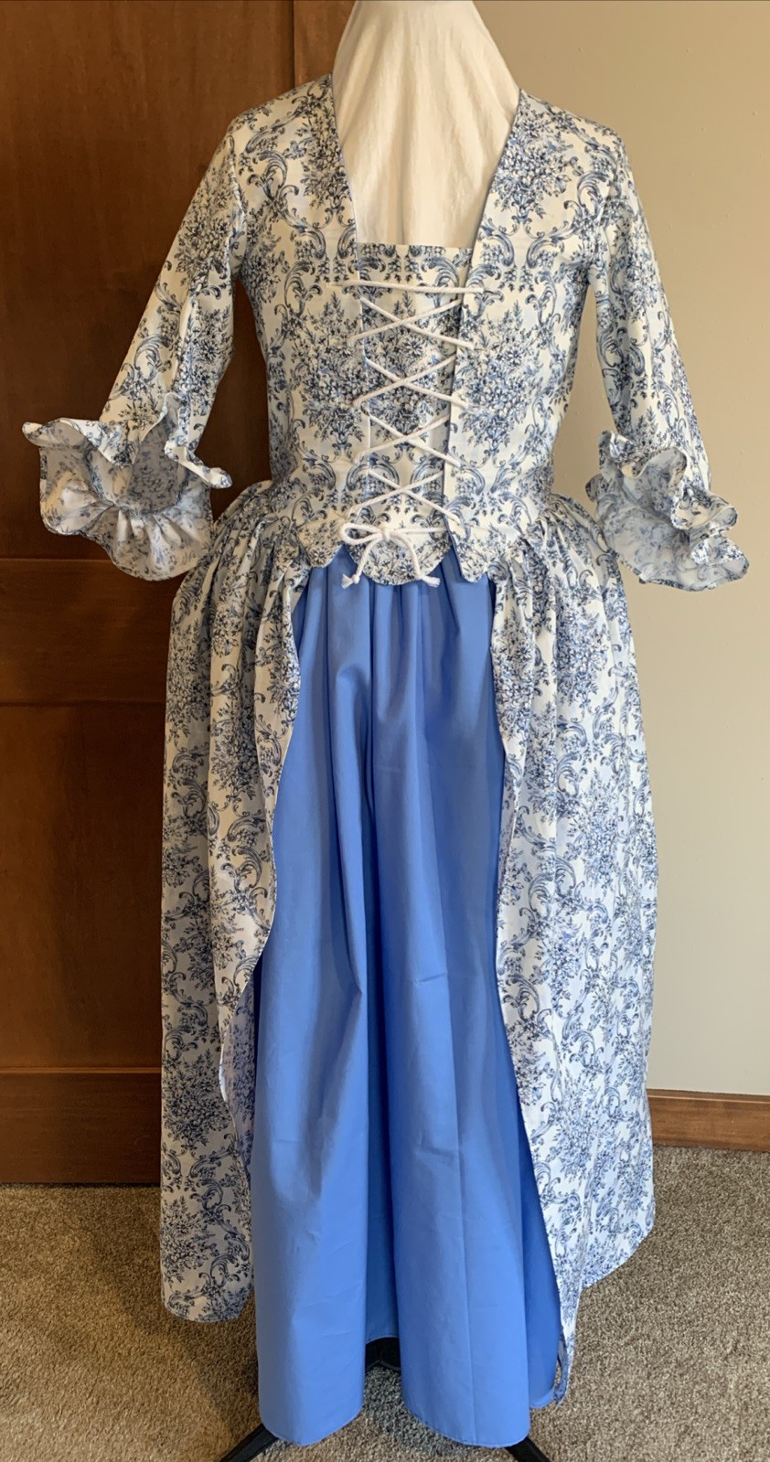 Outlander, Colonial, Light Cotton Print Polonaise Over Dress Gown. Medium, NWOT