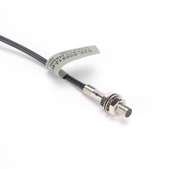 1PC NEW Omron Proximity Switch E2E-S05S12-WC-C1 Sensor