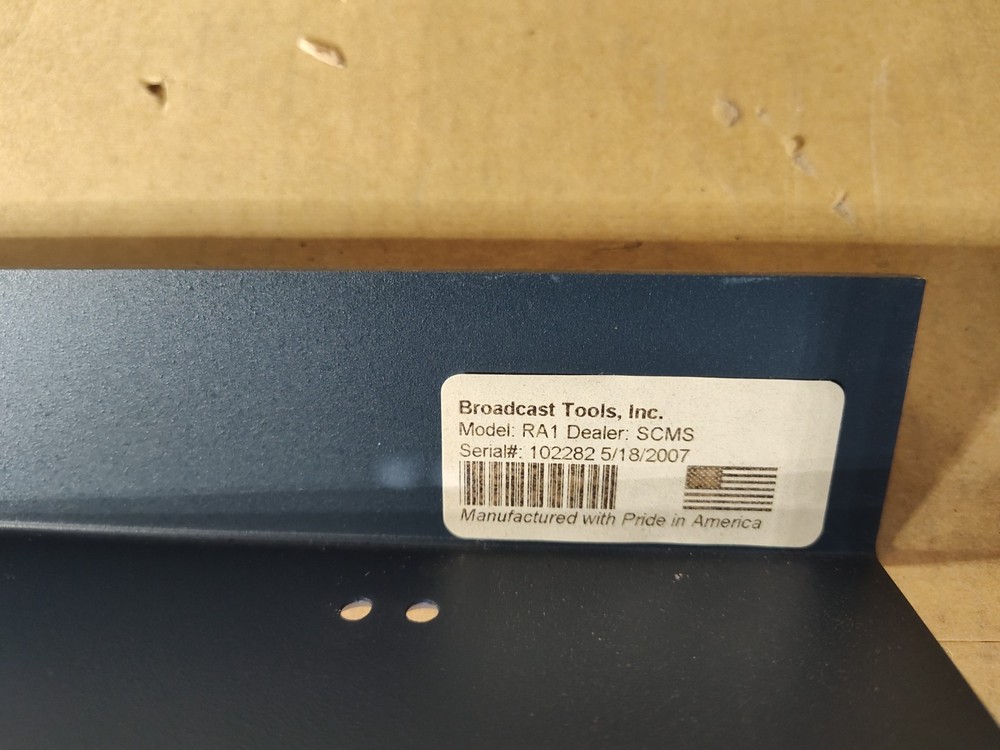 Broadcast Tools RM-3 rack shelf