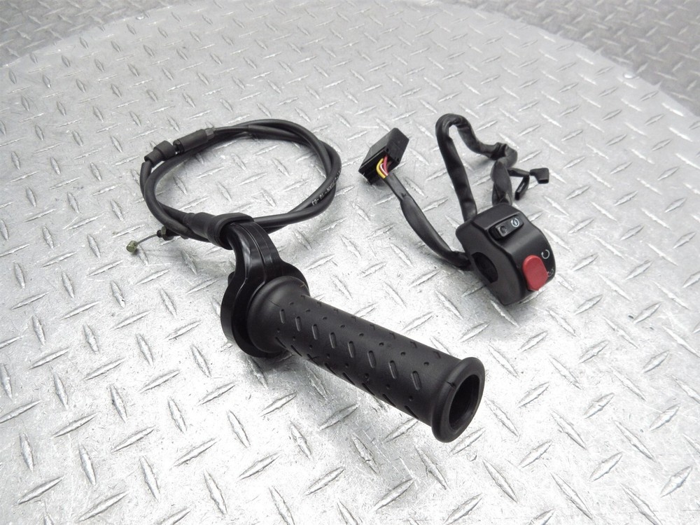 2005 02-06 Triumph Speed Four Right Switch Throttle Control Cable Handlebar Grip