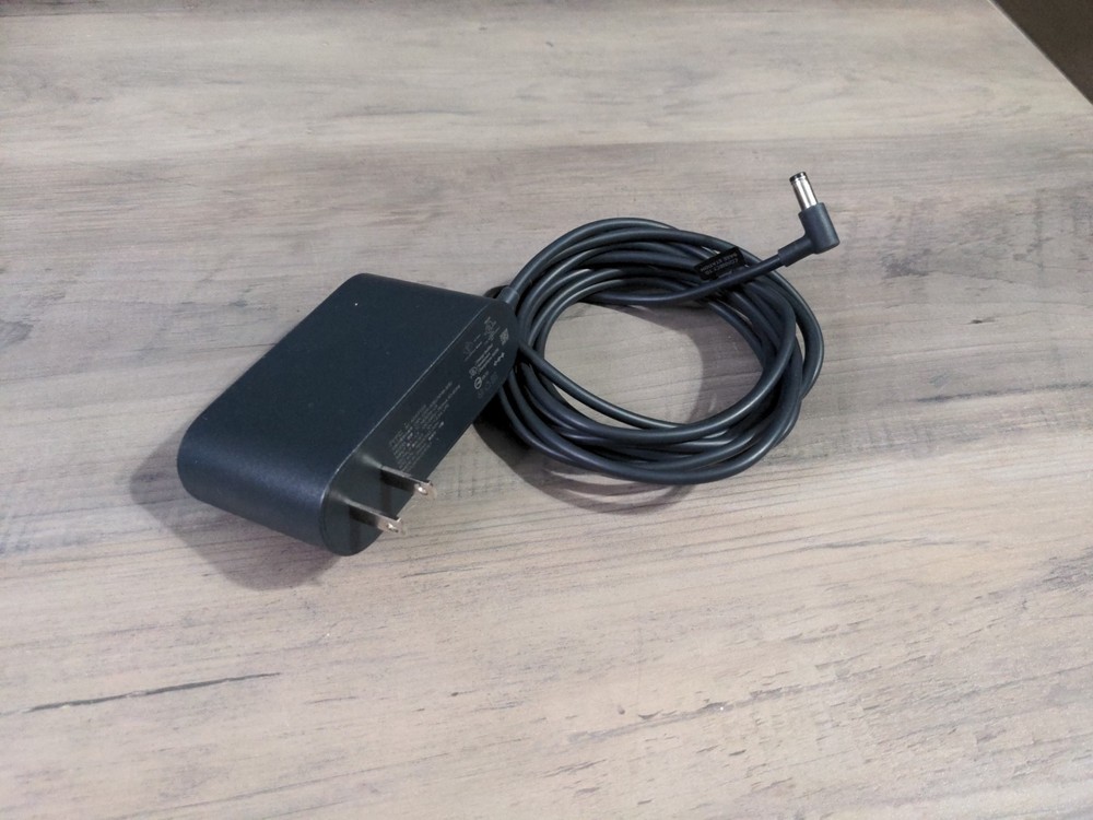 HTC Vive VR Base Station 1.0 Lighthouse & Power Adaptor & Mount & Hardware