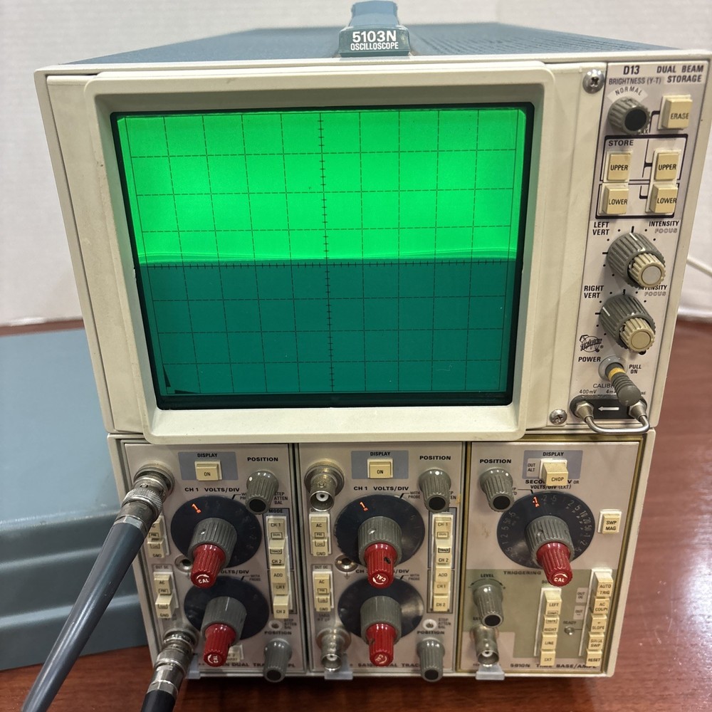 TEKTRONIX 5103N Oscilloscope ***Turns On