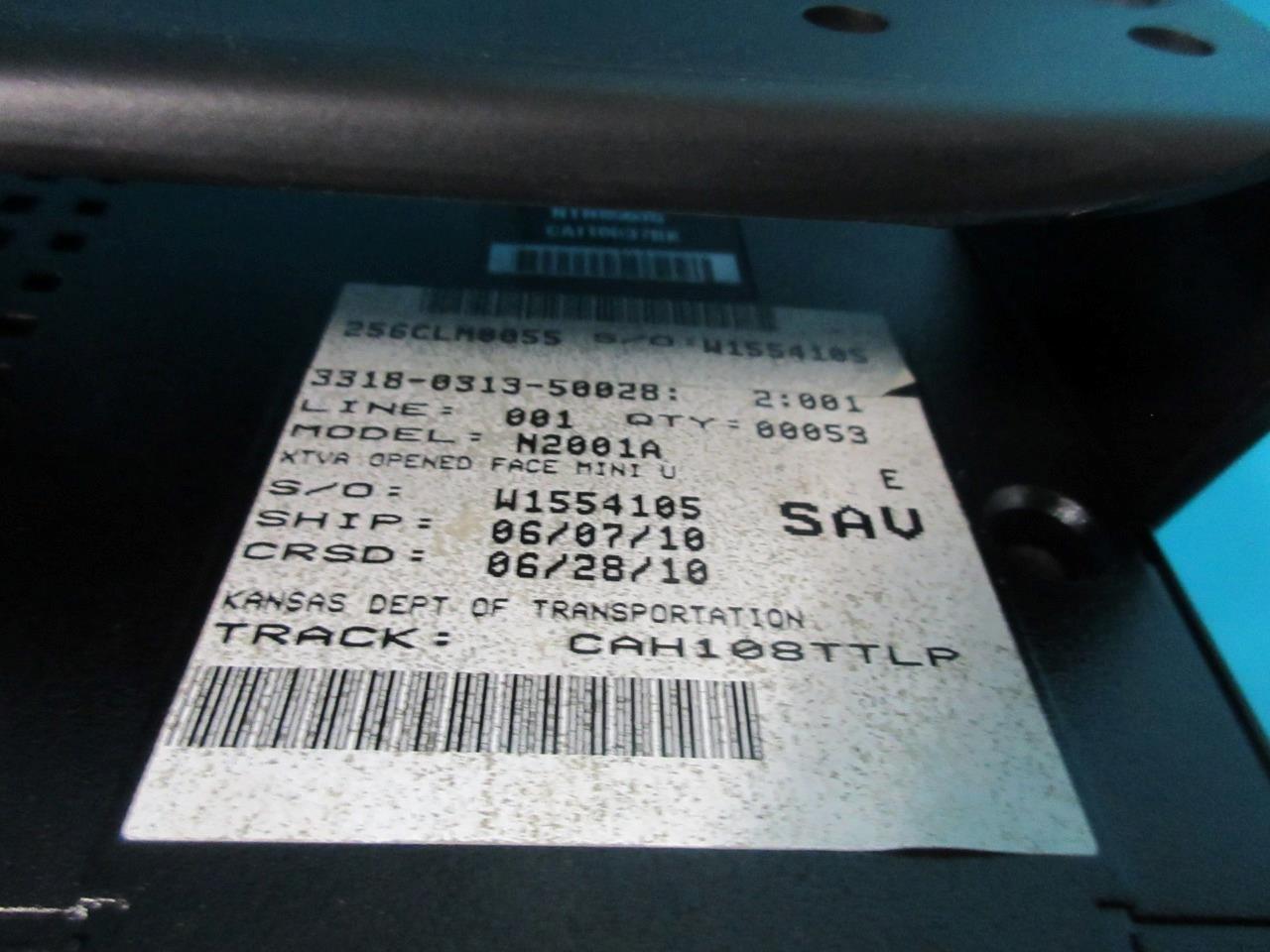 MOTOROLA XTS/MTP VEHICULAR ADAPTER NTN8560 N2001A W/ POWER AMPLIFIER MIC SPEAKER