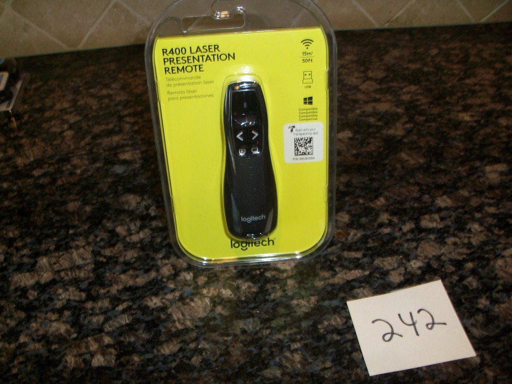NEW Logitech R400 Wireless Laser Presentation Pointer Remote USB Receiver w/ bag